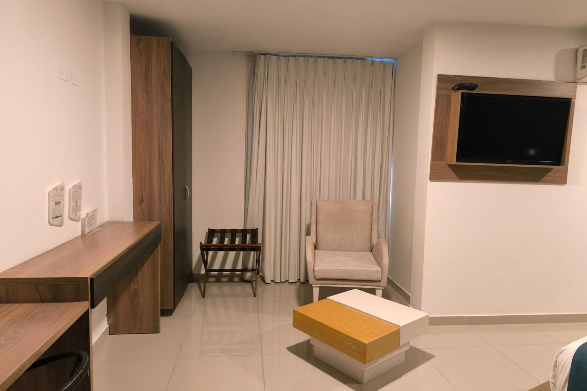 Hotel Quarta Avenida Montería Εξωτερικό φωτογραφία